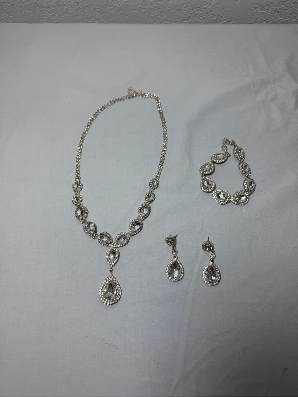 Crystal Teardrop Necklace & Earring Set - Silver Tone